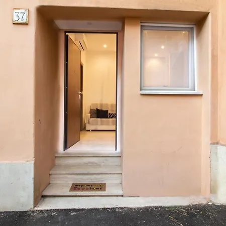 Borgo San Lazzaro Cozy Flat Róma